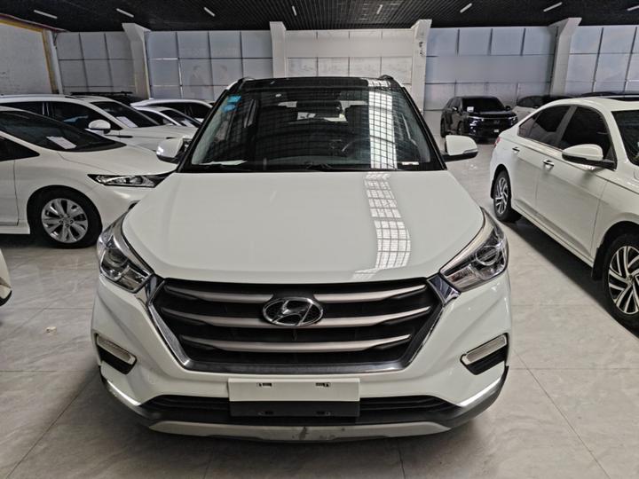 ix25 2017 1.6L AT Smart photo 2