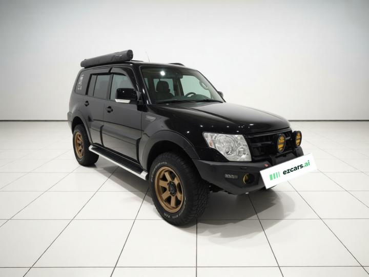 Pajero Parallel Import 2019 V97 3.8L 5-Door GLS photo 3
