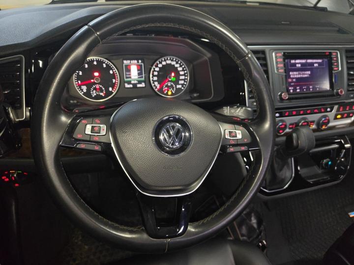 2018 2.0TSI AWD Explorer 7-Seater photo 3
