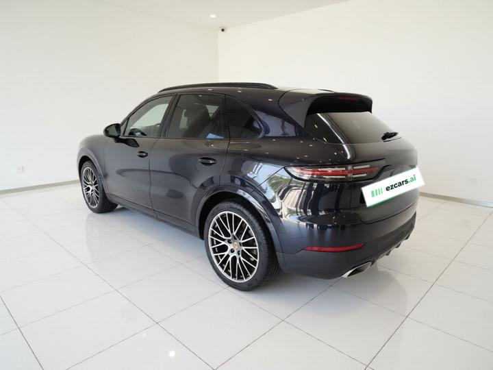 2022 Cayenne 3.0T Platinum photo 4