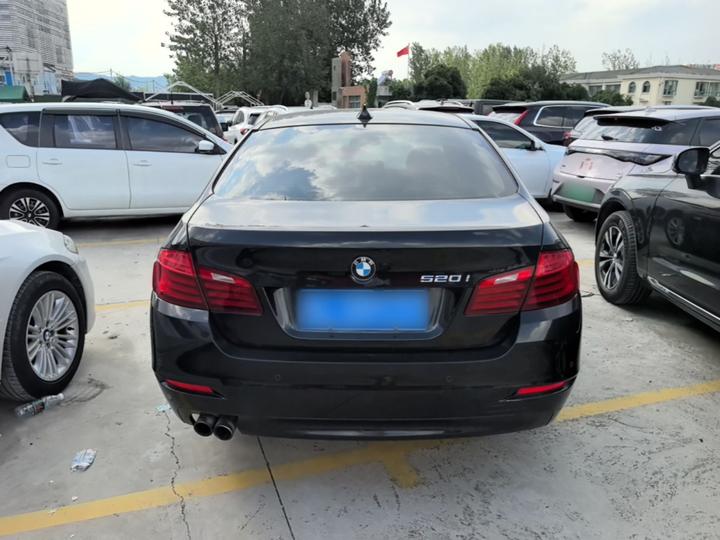 5 Series Imported 2014 520i photo 3