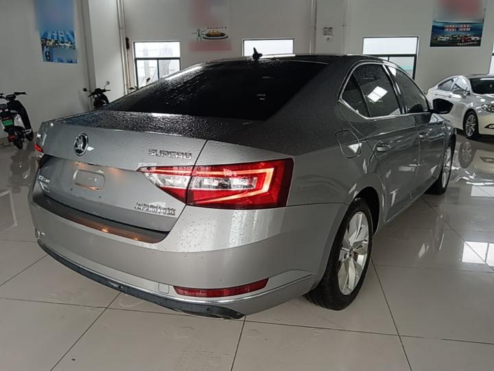 Superb 2018 TSI330 DSG Comfort China VI photo 4