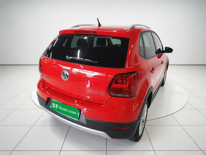 2014 1.6L Cross Polo AT photo 6