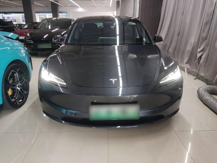 Model 3 2023 RWD photo 2