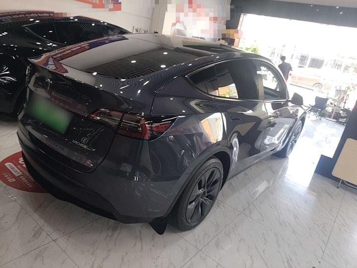 Model Y 2023 RWD photo 4