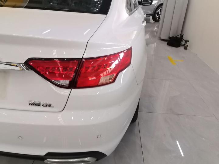 Emgrand GL 2019 1.8L DCT Elite Smart photo 7