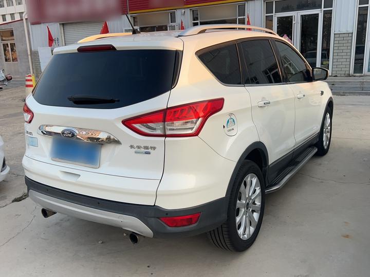 Kuga 2015 1.5L GTDi AWD Elite photo 3
