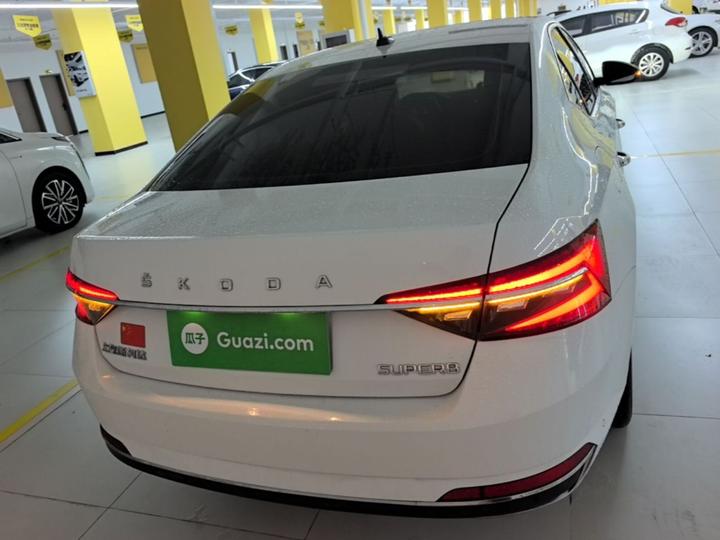 Superb 2024 TSI280 DSG Exclusive photo 3