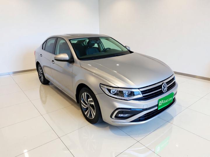 Bora 2023 200TSI DSG photo 3