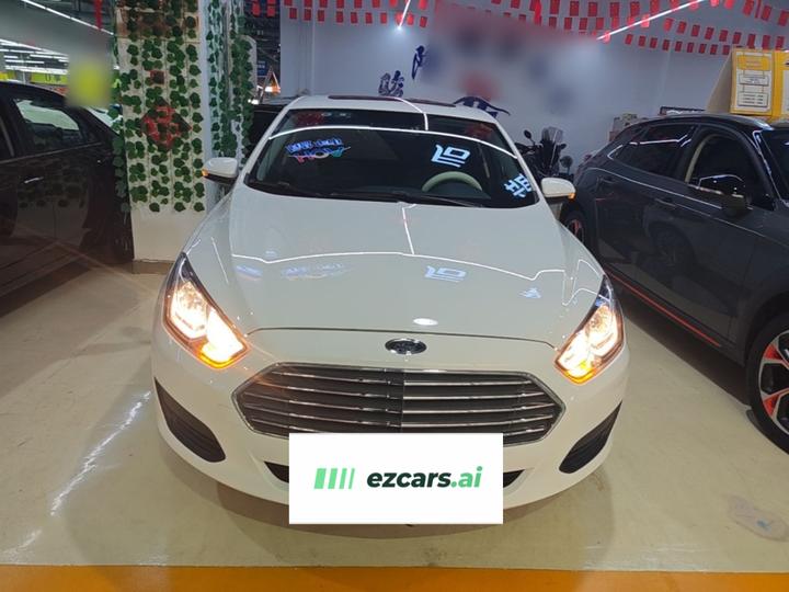 Escort 2019 Facelift 1.5L AT China VI photo 2