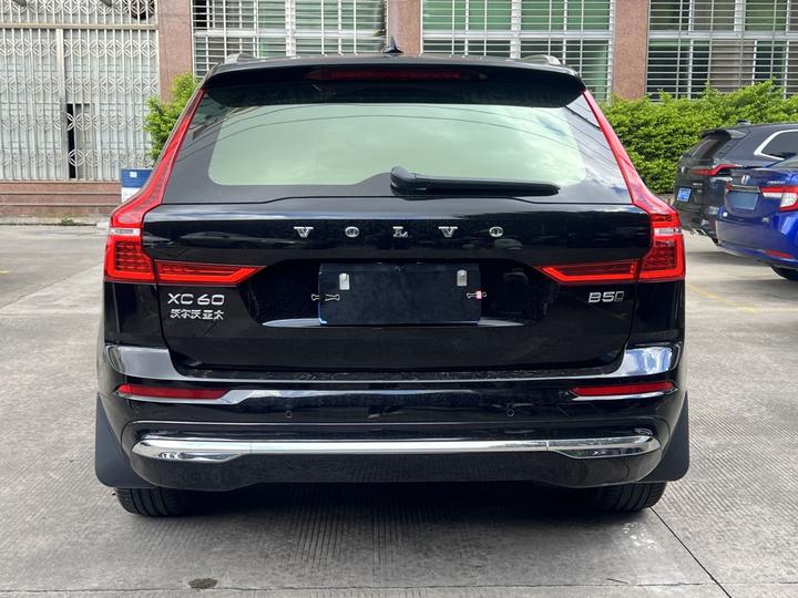 XC60 2025 B5 AWD Luxury photo 3
