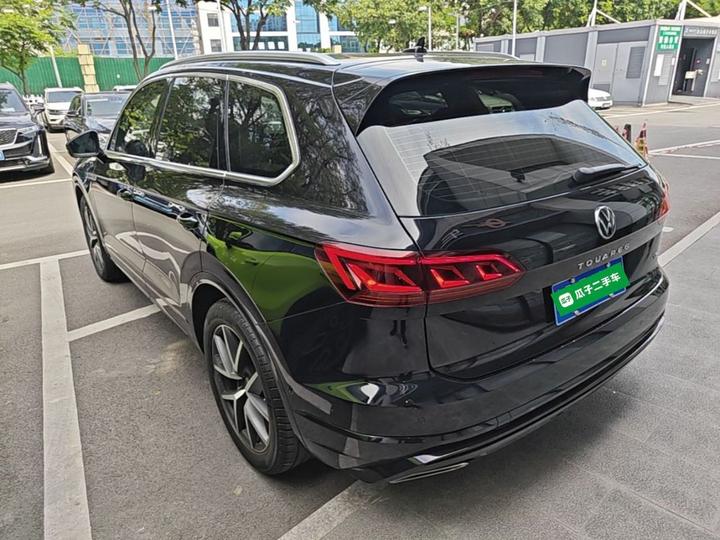 Touareg 2021 3.0TSI Classic Sport Package photo 4