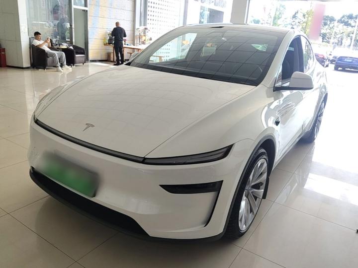 Model Y 2025 Long Range AWD Launch Edition