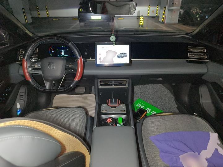 Qin L 2024 DM-i 80KM Leading photo 5