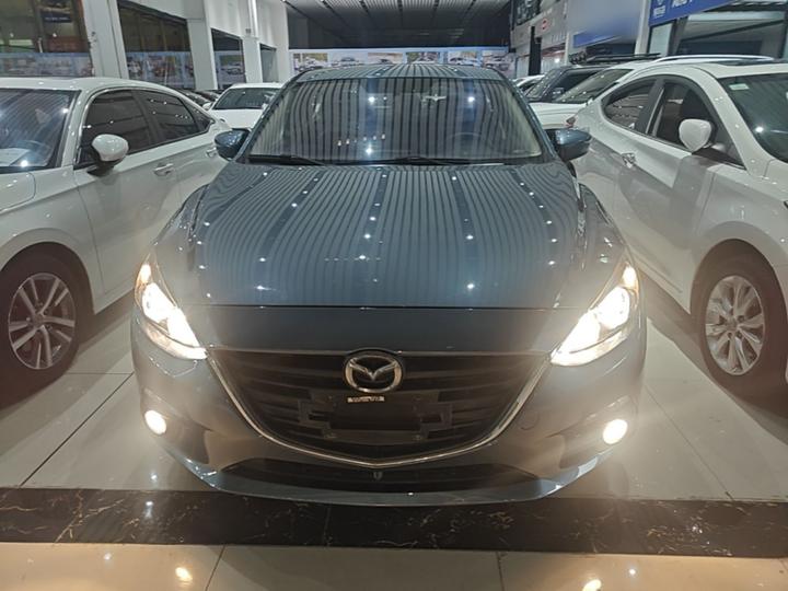 3 Axela 2016 Sedan 1.5L AT Comfort photo 2