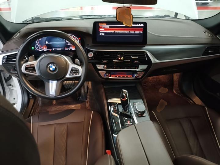 5 Series 2022 Facelift 530Li Leading M Sport Package photo 5