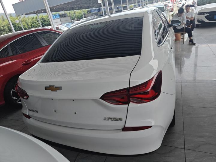 Cruze 2022 320 AT Enjoy photo 3