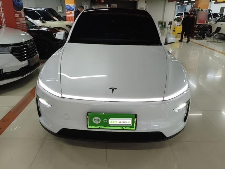 Model Y 2026 Long Range RWD photo 2