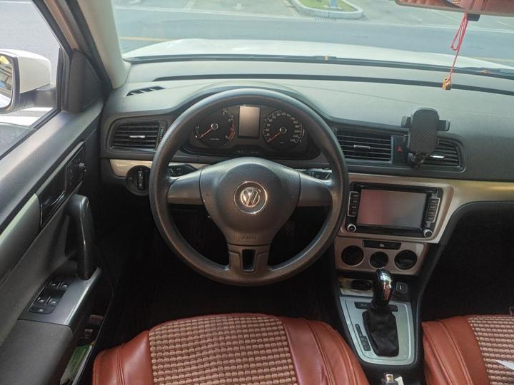 2013 1.6L AT photo 3