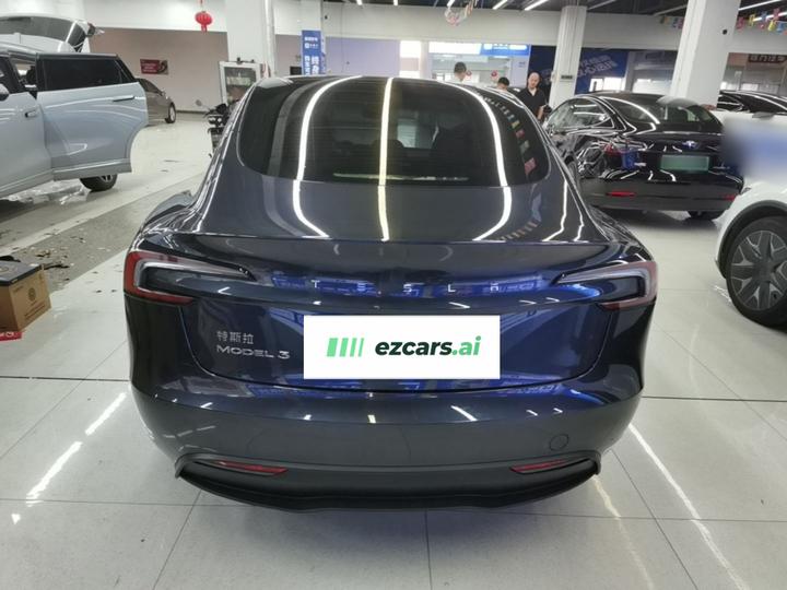 Model 3 2023 RWD photo 3