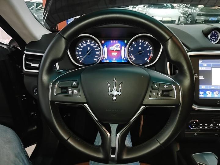 Ghibli 2014 3.0T Standard photo 6