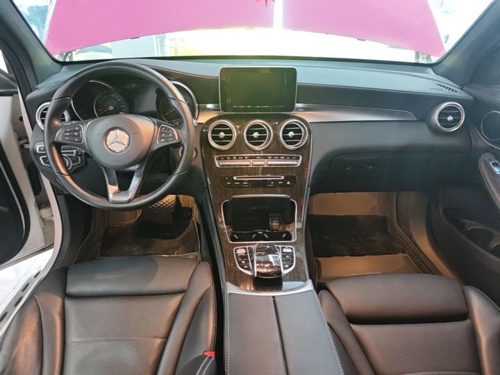 GLC 2019 Facelift GLC 260 L 4MATIC Luxury photo 5