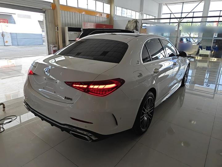 C-Class 2025 Facelift C 260 L Sport photo 4