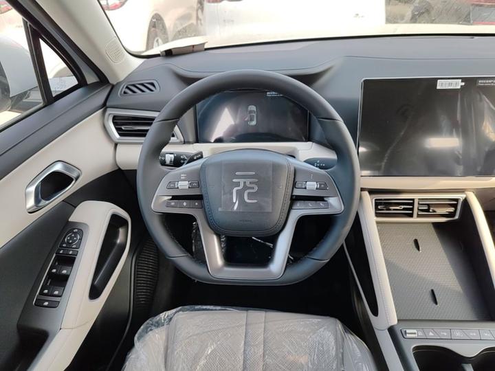 Yuan UP 2025 ADAS 401KM photo 6