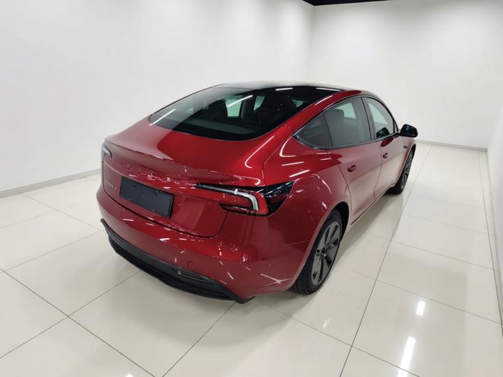 Model 3 2023 RWD photo 4
