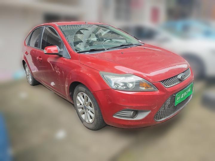 Focus 2013 Hatchback Classic 1.8L MT photo 3