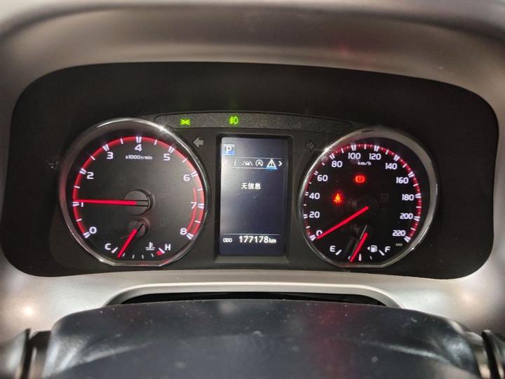 RAV4 2018 2.5L AT AWD Elite i photo 3