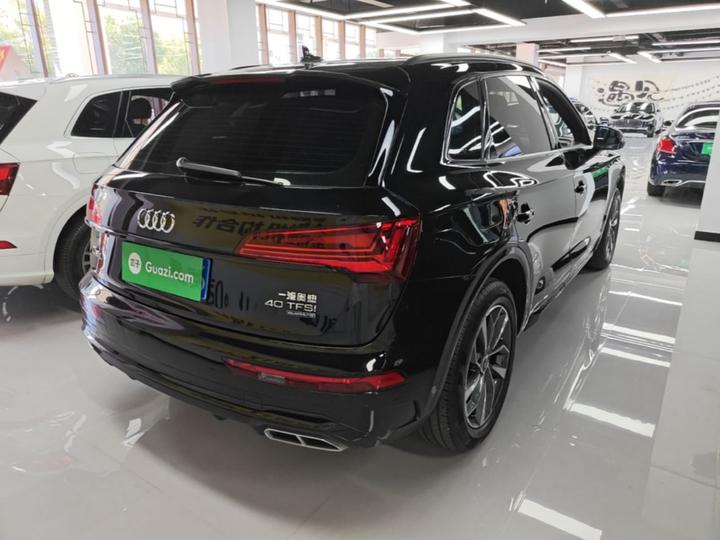 Q5L 2024 40 TFSI Luxury Dynamic photo 3