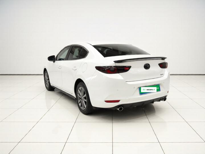 3 Axela 2020 1.5L AT photo 4