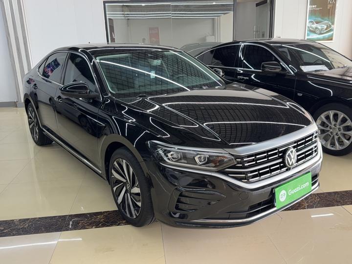 Passat 2023 Facelift 330TSI Luxury photo 3