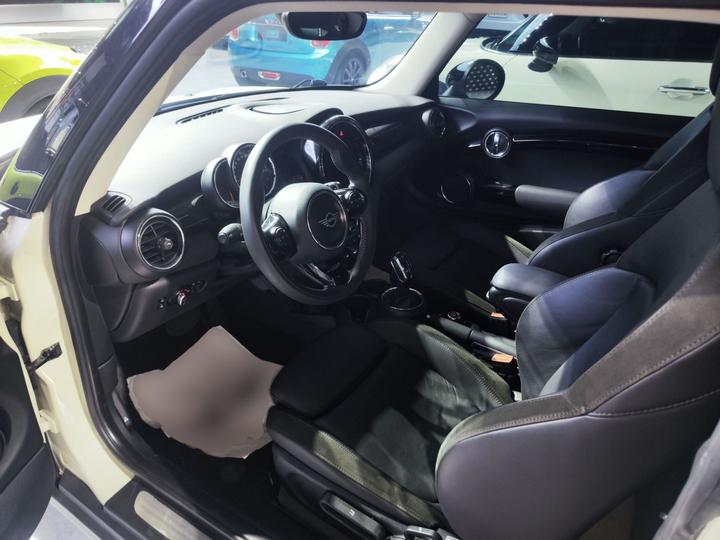 2018 1.5T COOPER photo 5