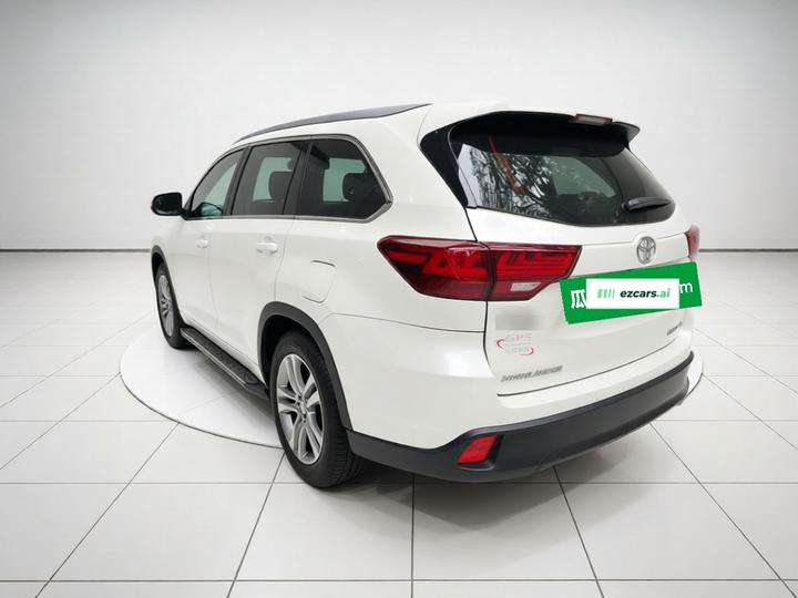 Highlander 2017 2.0T AWD Luxury 7-Seater photo 4