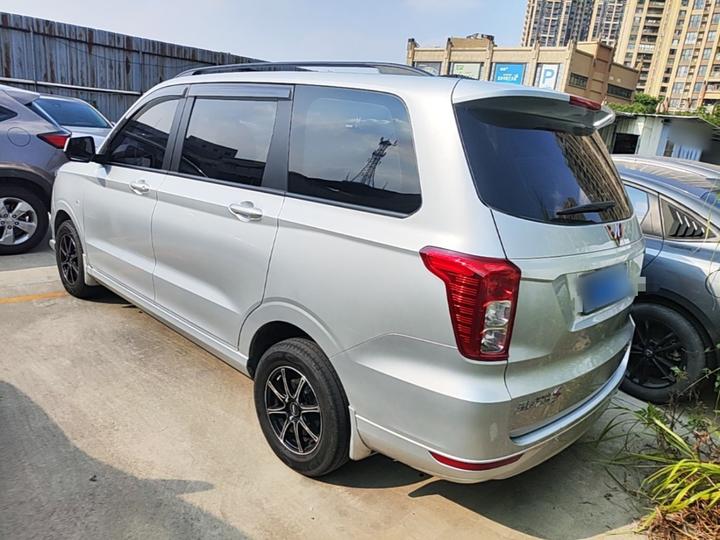 Wuling Hongguang 2019 1.5L S Comfort China VI LAR photo 4