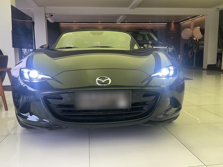 MX-5 25 2.0 MT Convertible photo 2