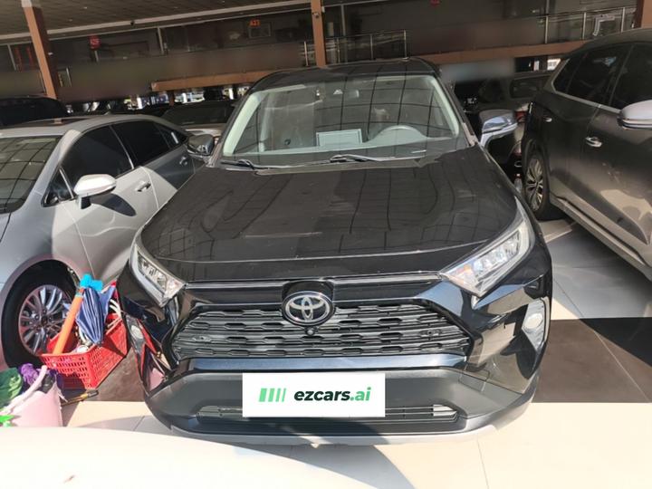 RAV4 2022 2.0L CVT RWD Plus photo 2