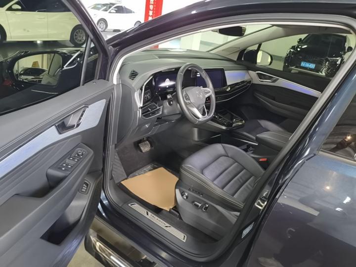 2021 380TSI AWD Luxury Pro photo 5
