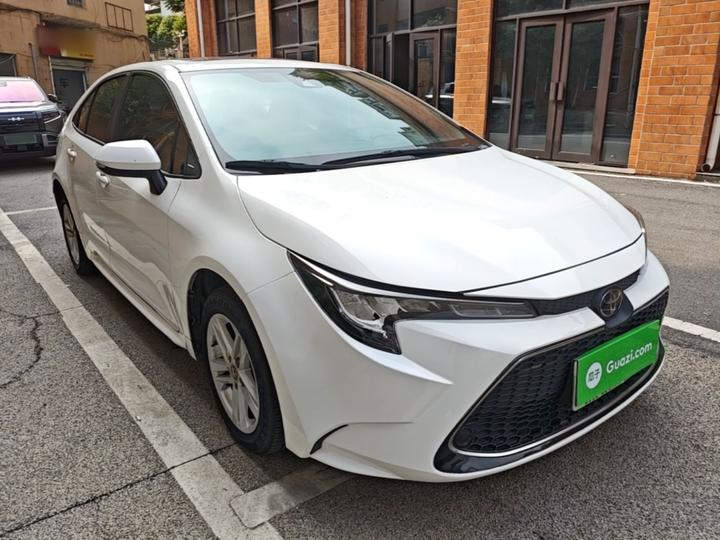 Levin 2022 185T CVT Luxury photo 3