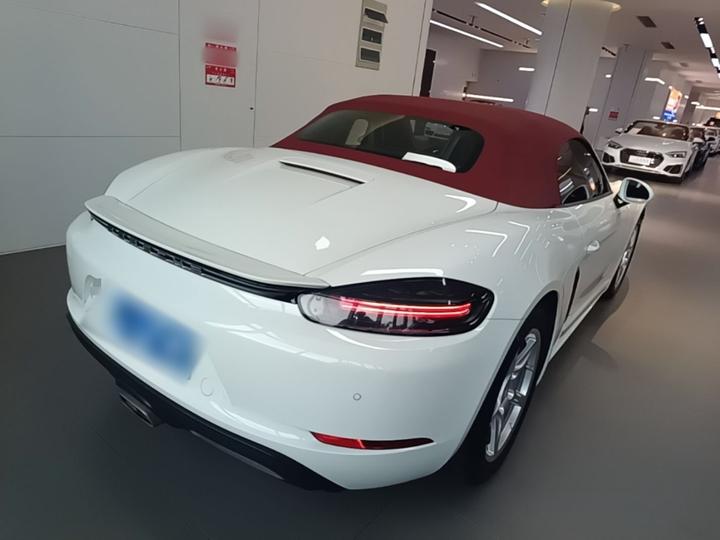 718 2022 Boxster 2.0T photo 4