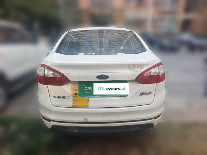 2013 Sedan 1.5L MT photo 5