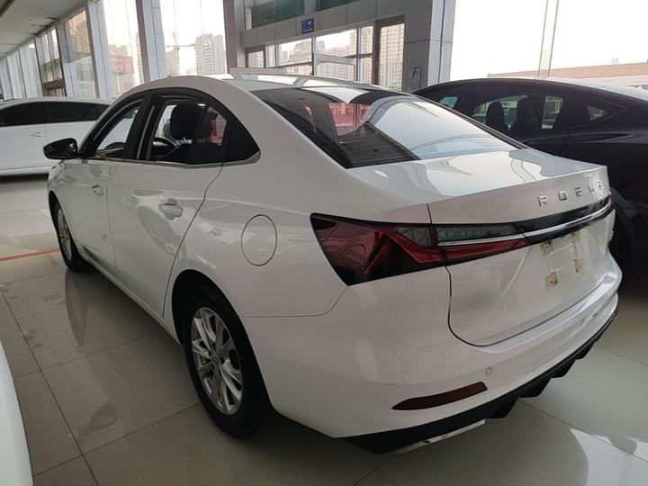i5 2023 1.5L CVT Luxury photo 4