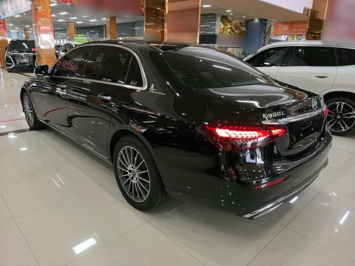 E-Class 2023 E 260 L photo 4