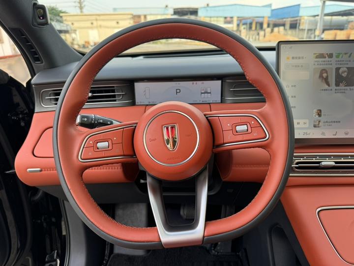 HS6 PHEV 2026 240 photo 2