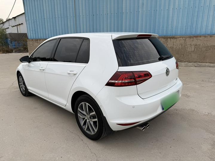 Golf 2017 230TSI AT Luxury Anniversary Edition photo 2