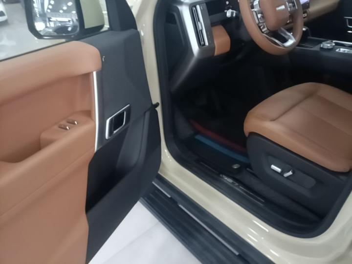 iCAR V27 2026 200KM AWD 700 photo 3
