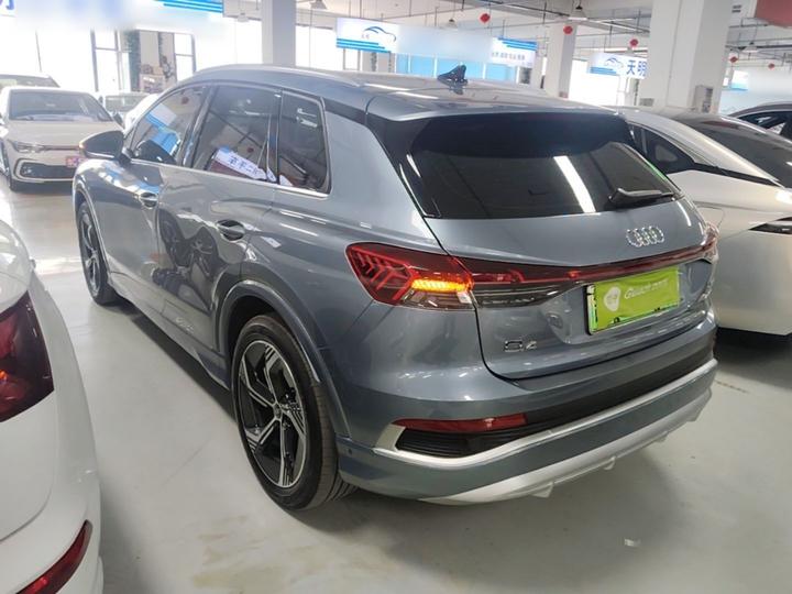 Q4 e-tron 2023 40 e-tron photo 4
