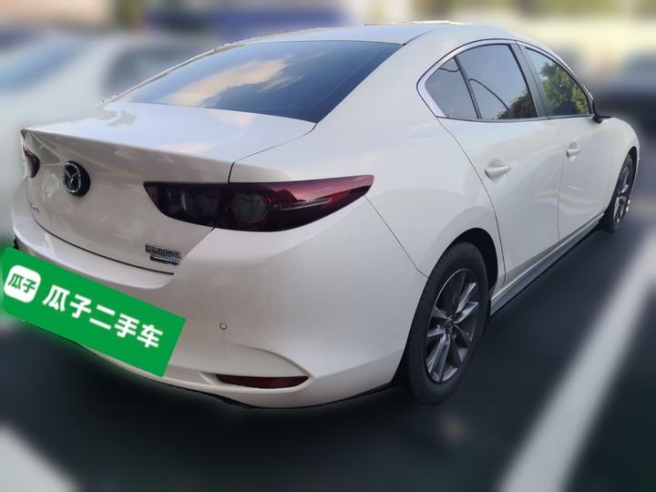 3 Axela 2023 2.0L AT photo 6